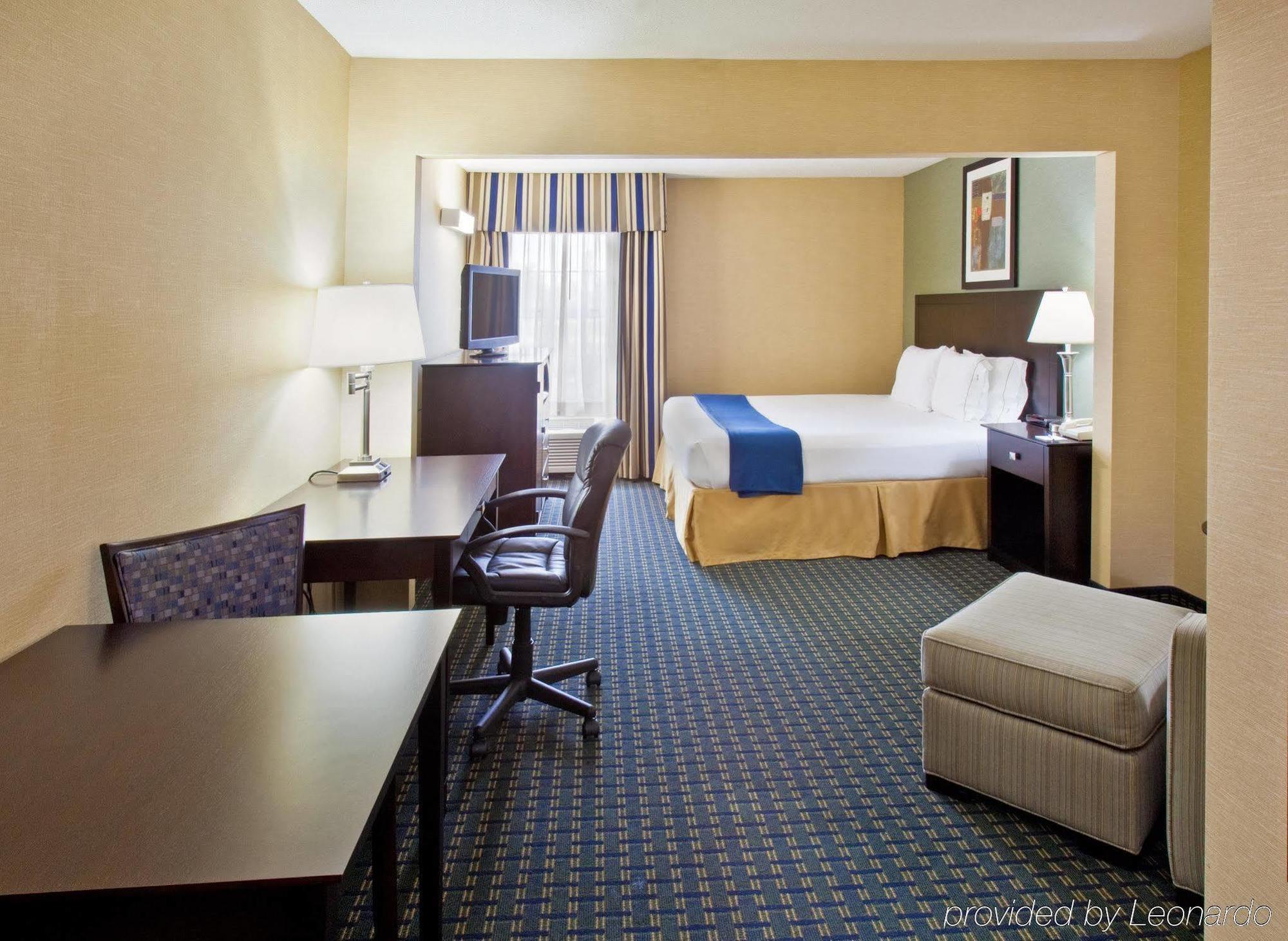 Country Inn & Suites By Radisson Benton Harbor-St Joseph Mi Habitación foto